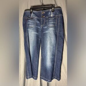 Tyte Jeans Denim Capris Women’s Size 11 Excellent Preloved Condition